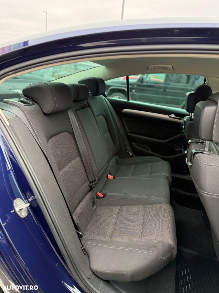 Volkswagen Passat 2.0 TDI DSG R Executive - 14