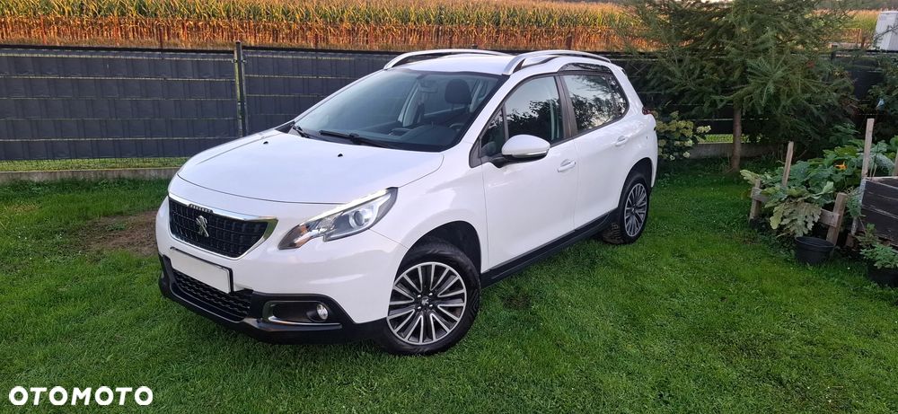 Peugeot 2008 1.2 Pure Tech Style EU6 - 1
