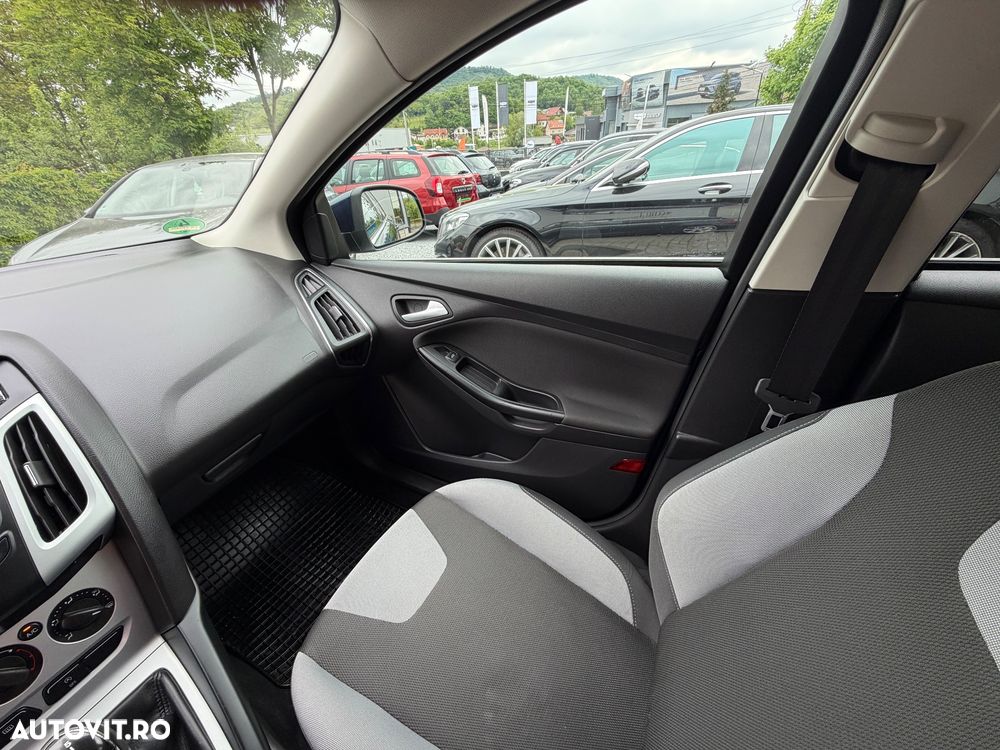 Ford Focus 1.0 EcoBoost Start-Stopp-System Champions Edition - 18