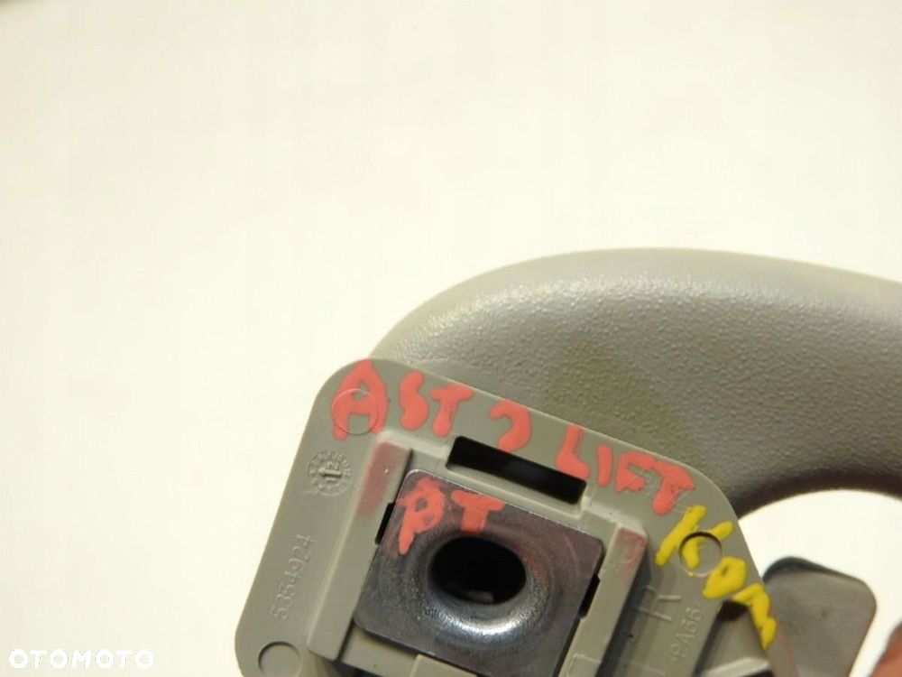 RĄCZKA UCHWYT PODSUFITKI PRAWY TYŁ OPEL ASTRA J KOMBI 5354925 - 2