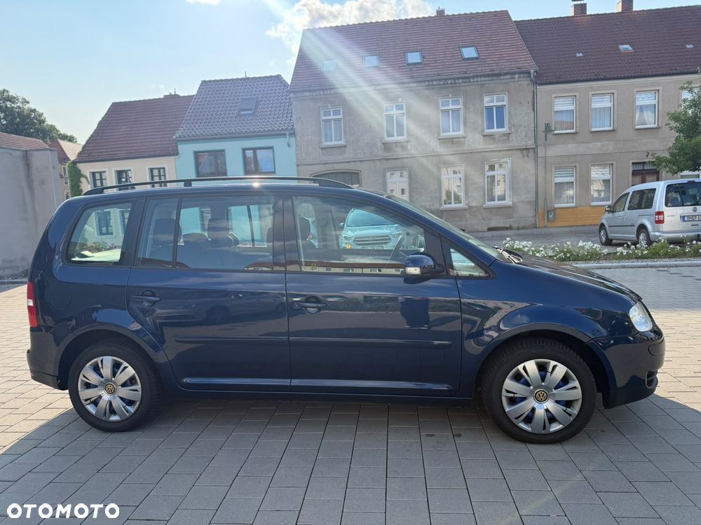 Volkswagen Touran 1.9 TDI Conceptline - 9