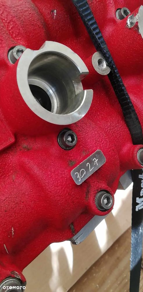 silnik Ferrari P488 Pista Shortblock 299065 47967 zł netto - 11
