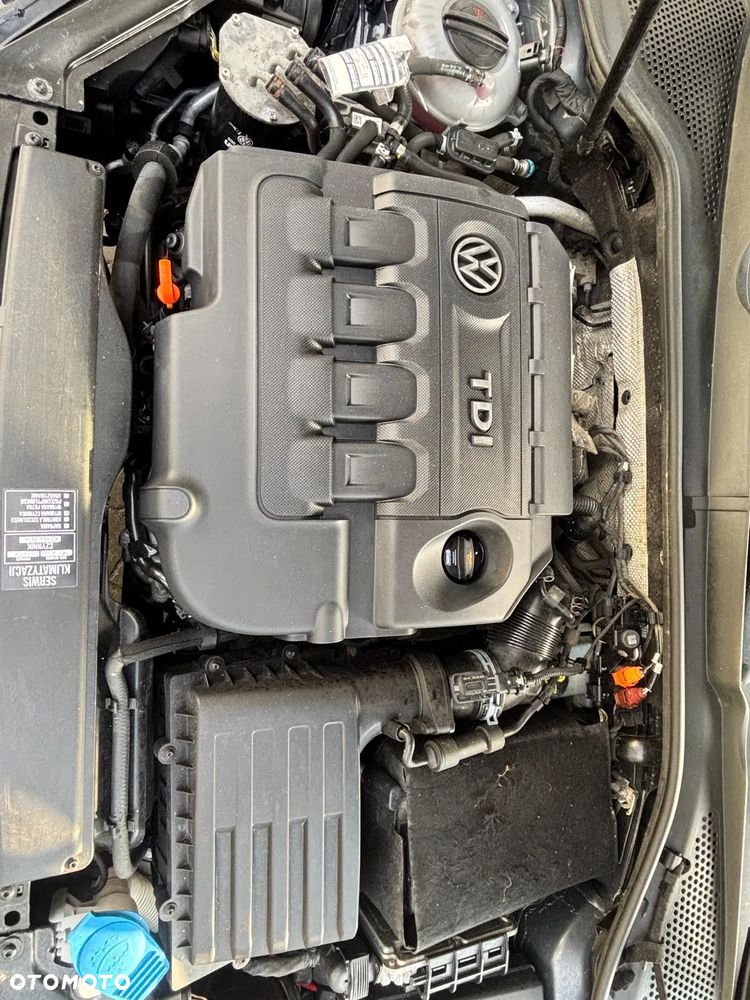 Volkswagen Golf 1.6 TDI BlueMotion Technology Comfortline - 12