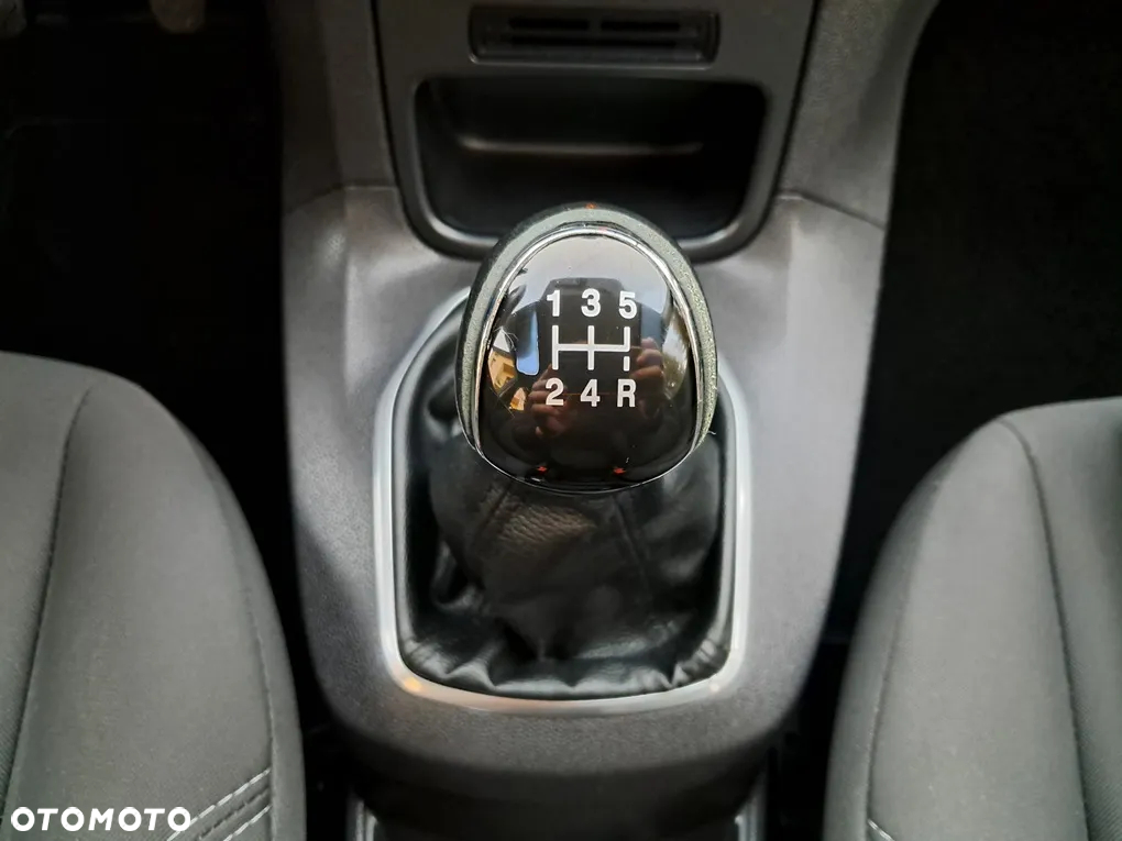 Ford Fiesta 1.25 Ambiente - 25