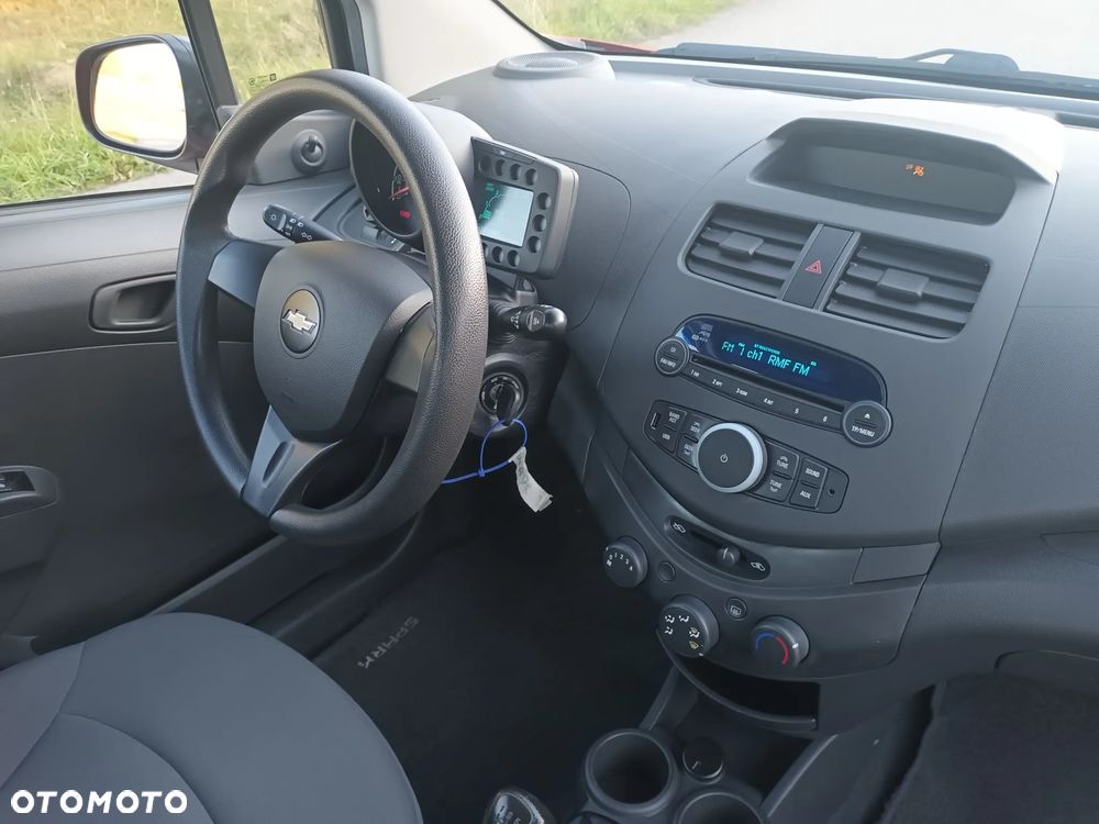 Chevrolet Spark 1.0 Base+ - 19