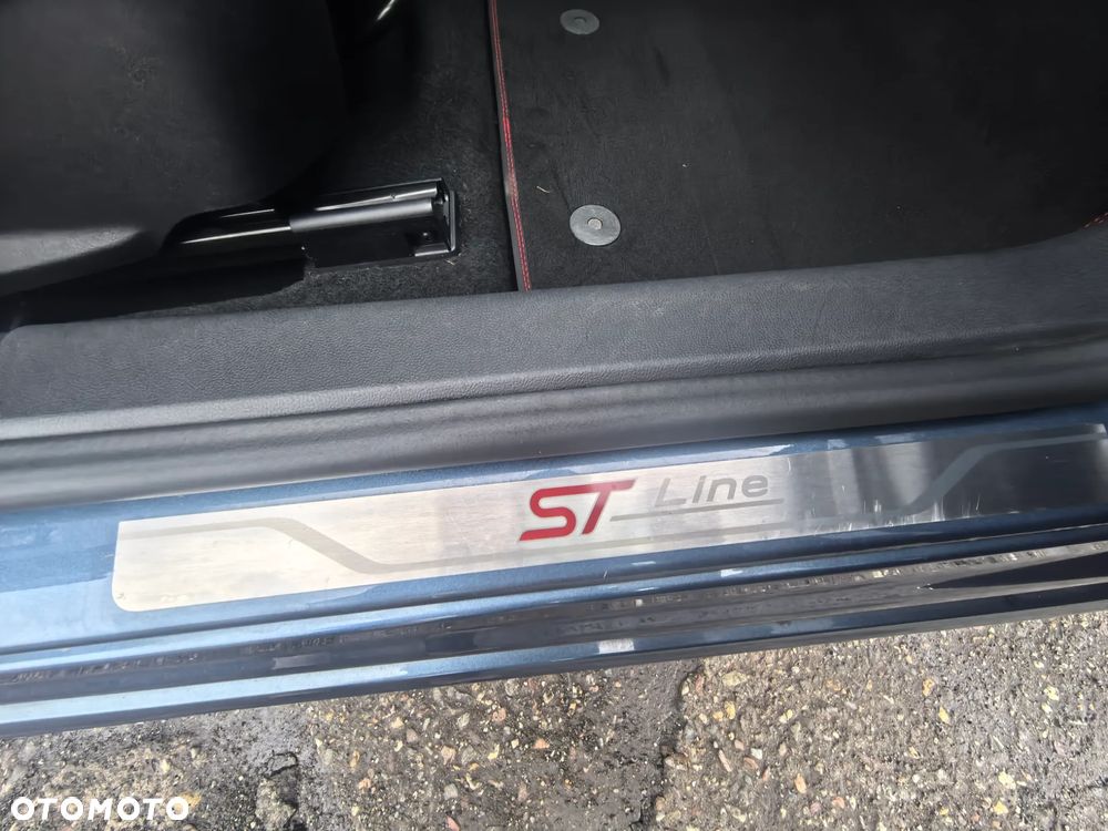 Ford Focus 1.0 EcoBoost Start-Stopp-System ST-LINE STYLE - 33