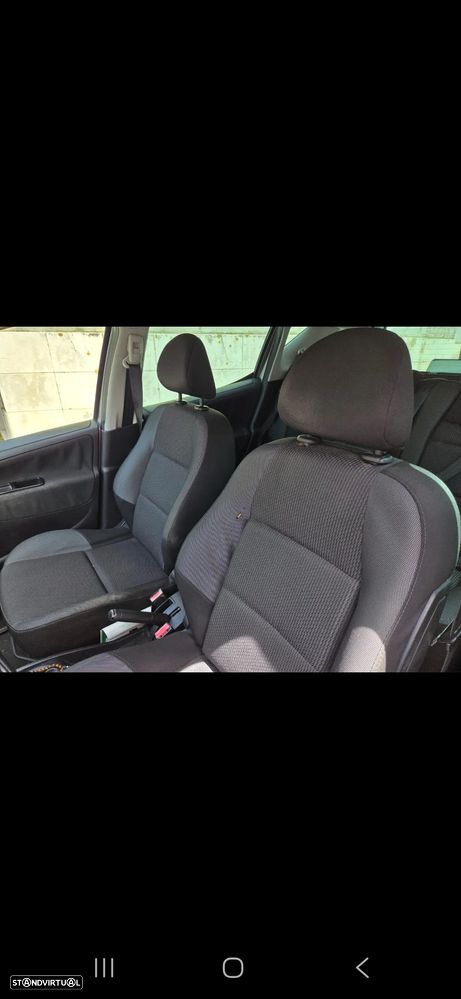 Peugeot 207 SW - 11
