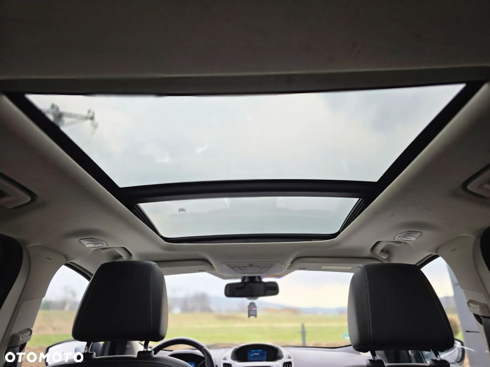 Ford Kuga 2.0 TDCi 4x4 Titanium - 37