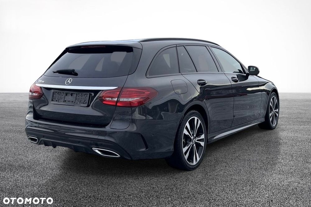 Mercedes-Benz Klasa C 300 e 9G-TRONIC - 4
