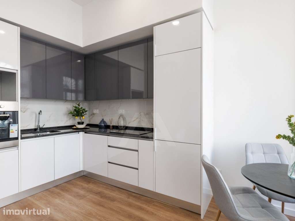 Apartamento T2 remodelado com terraço em São Vicente - Grande imagem: 5/20