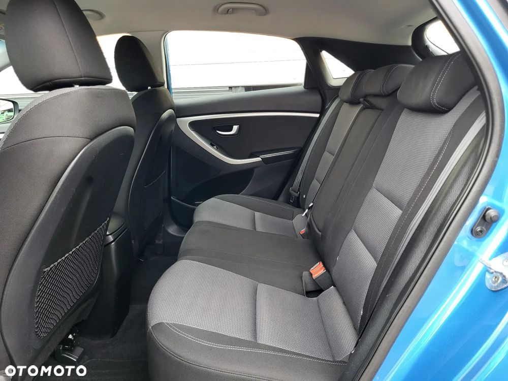 Hyundai i30 1.4 Passion Plus - 24