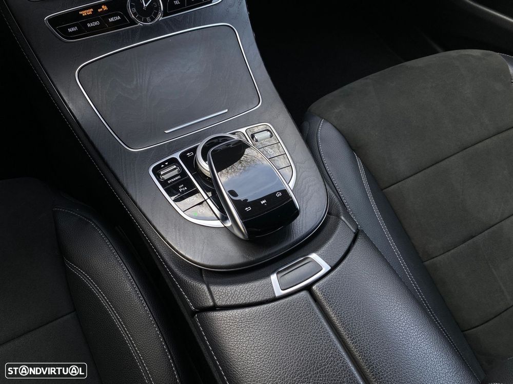 Mercedes-Benz E 220 d AMG - 22