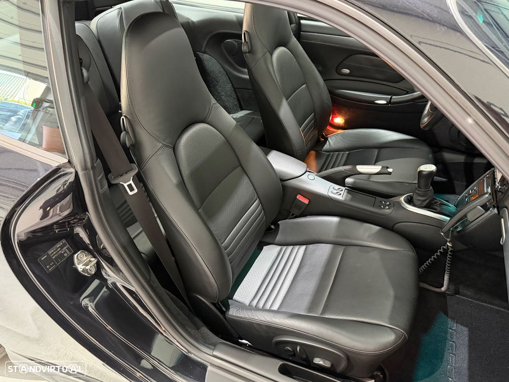 Porsche 911 (996) Carrera 4 S - 29