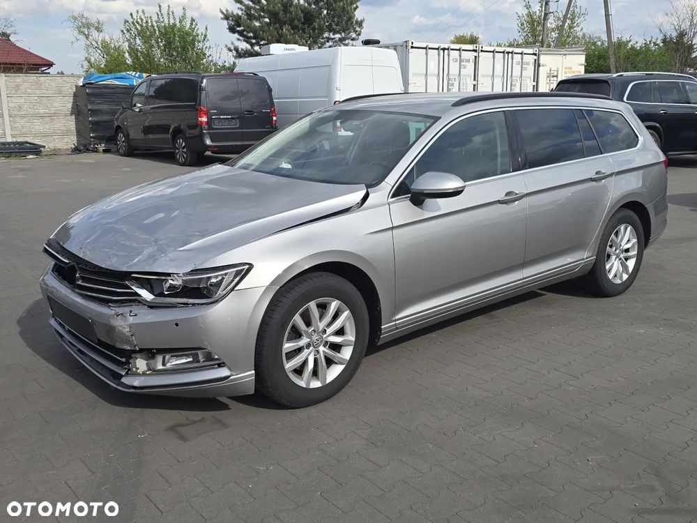 Volkswagen Passat 1.6 TDI (BlueMotion Technology) Comfortline - 3