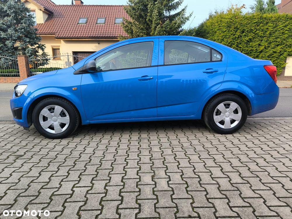 Chevrolet Aveo 1.2 LT - 10