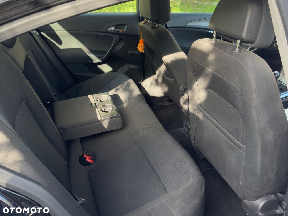 Opel Insignia 1.8 - 10