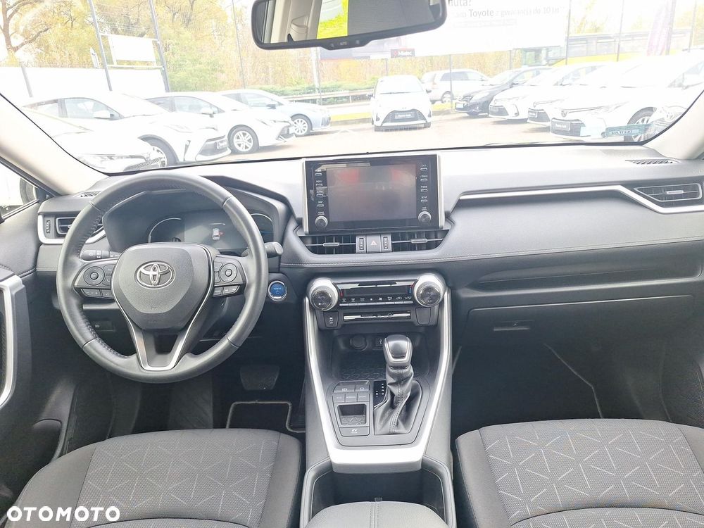 Toyota RAV4 - 11