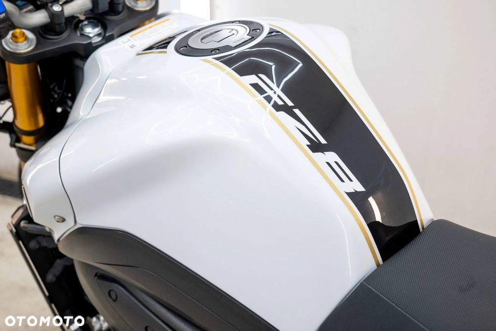 Yamaha FZ8 - 23