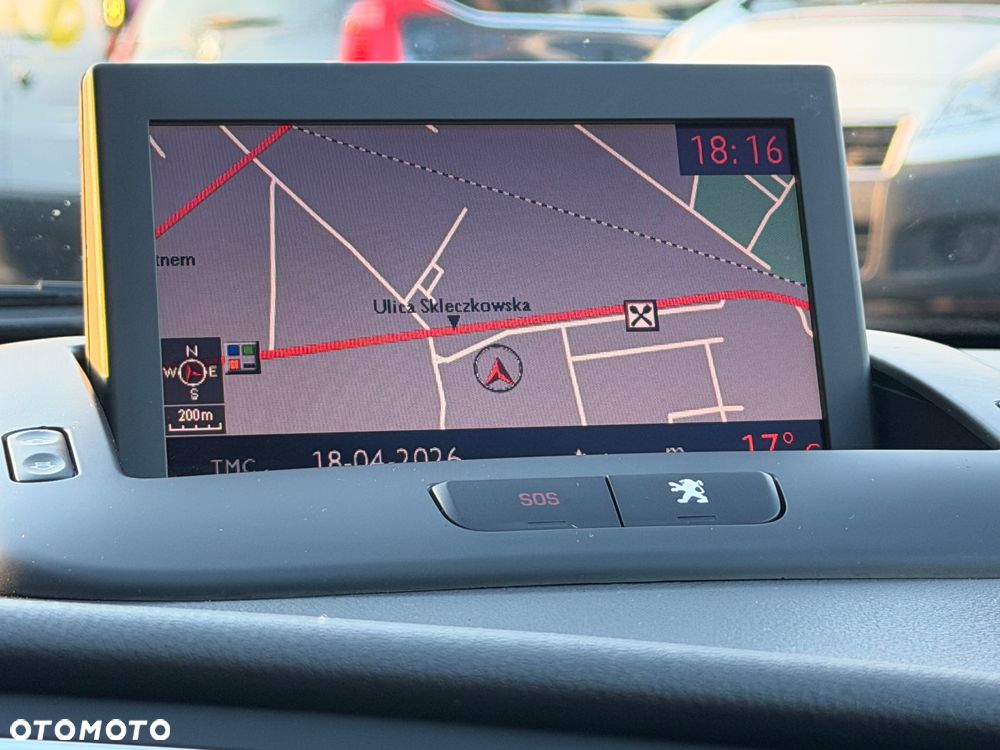 Peugeot 3008 120 VTi Style - 19