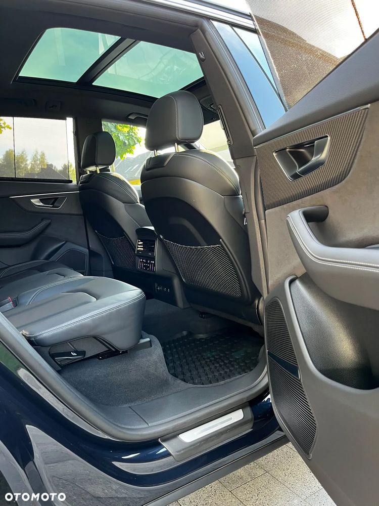 Audi Q8 - 11