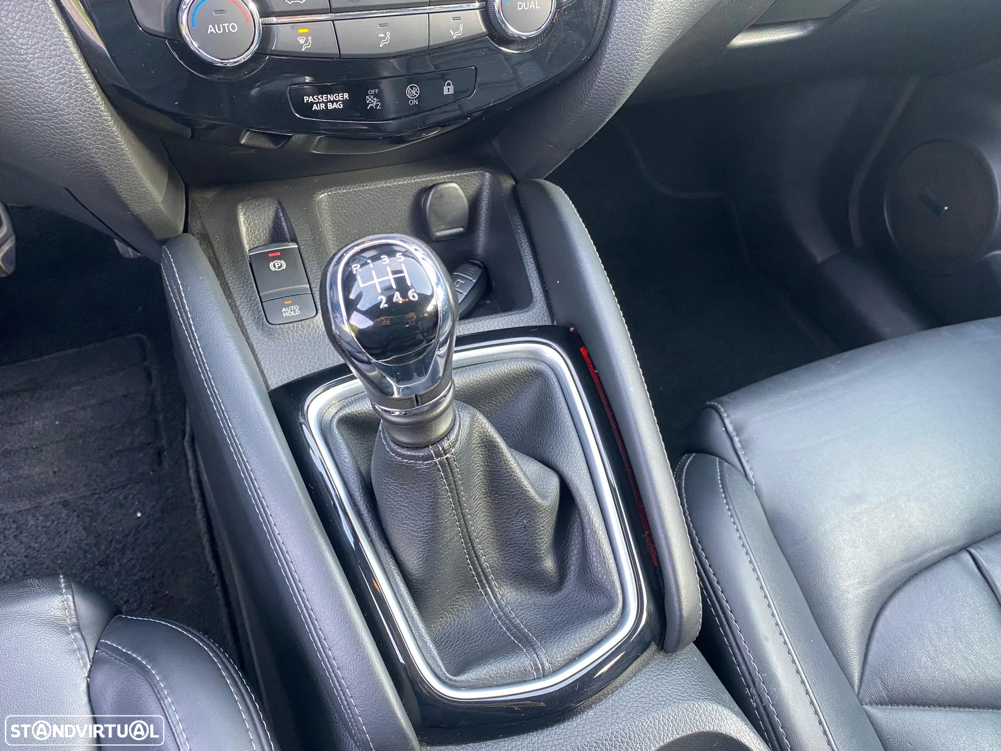 Nissan Qashqai 1.5 dCi Tekna Premium A+C - 29