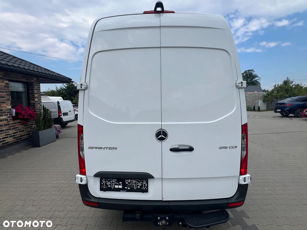 Mercedes-Benz Sprinter L2 - 4