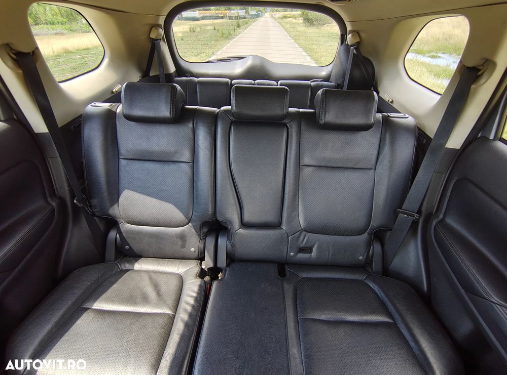 Mitsubishi Outlander - 21