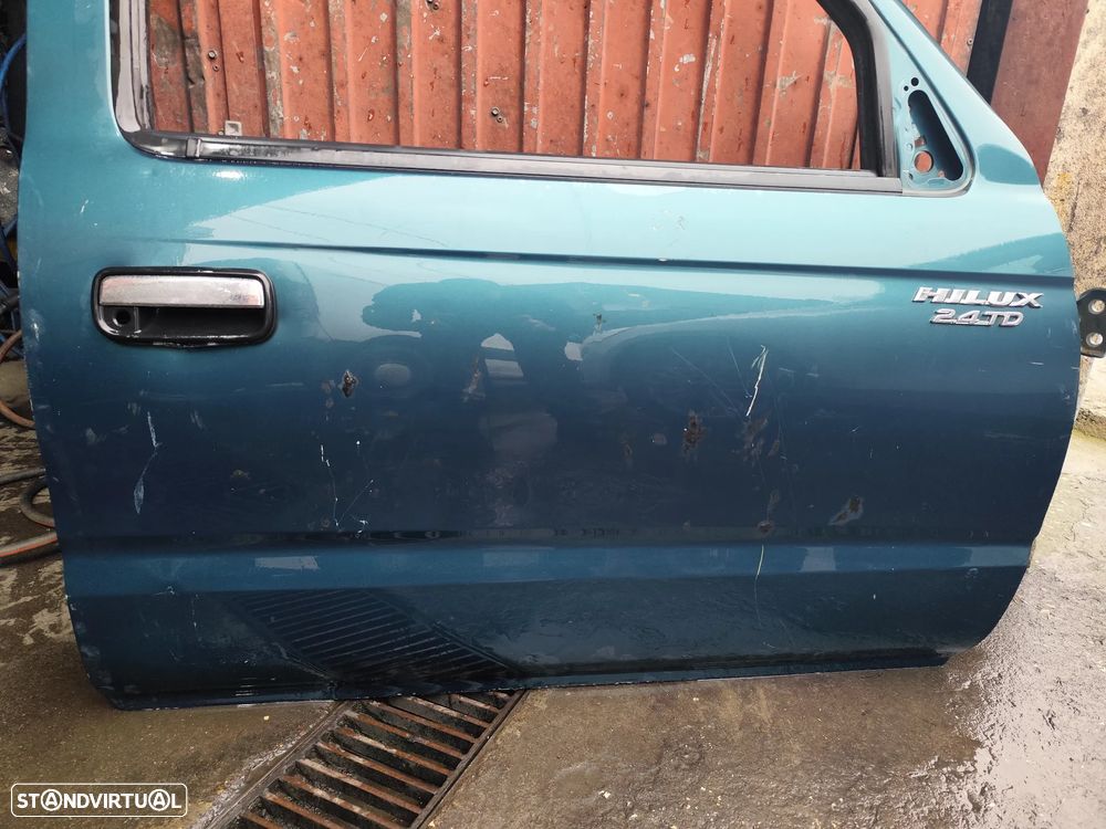 TOYOTA HILUX PORTA FRENTE DIREITA - PF639 - 2