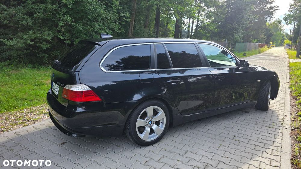 BMW Seria 5 525xd - 9