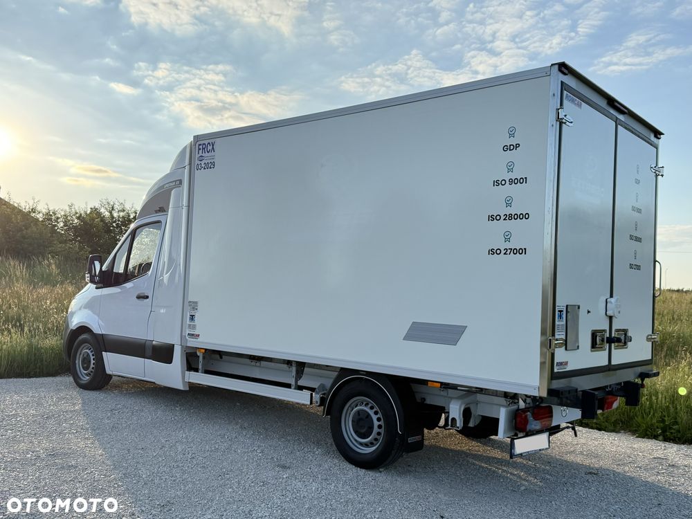 Mercedes-Benz Sprinter - 15
