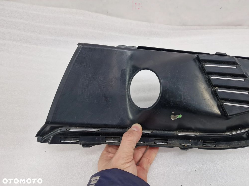 AUDI A4 B9 LIFT 8W0 19- LEWA KRATKA BOCZNA ZDERAKA PRZEDNIEGO PRZÓD , NR 8W0807681AK , NR AUKCJI D/99 - 9