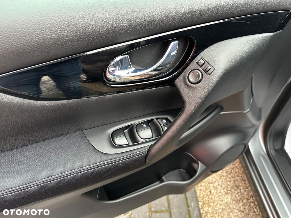 Nissan Qashqai 1.6 DCi N-Connecta EU6 - 22