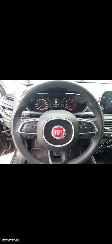 Fiat Tipo 1.3 M-Jet Lounge J17 - 18