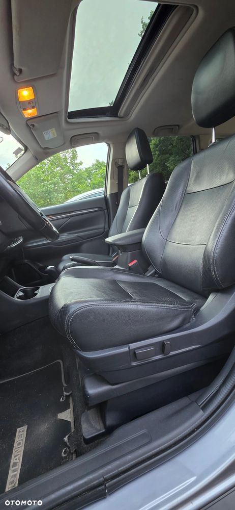 Mitsubishi Outlander 2.0 Instyle Navi 4WD CVT - 10