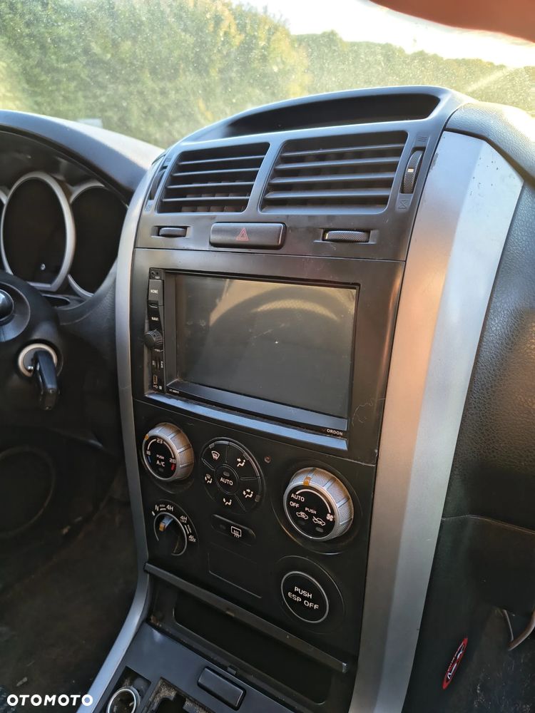 Suzuki Grand Vitara 1.9 DDiS - 10