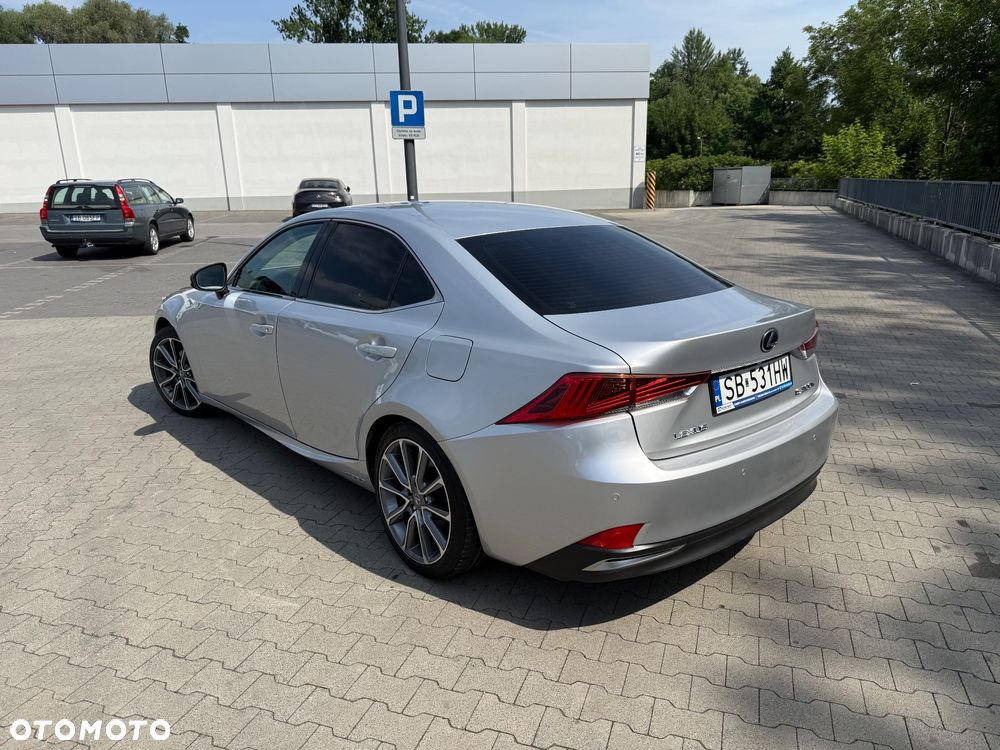 Lexus IS 300h Elegance EU6 - 7