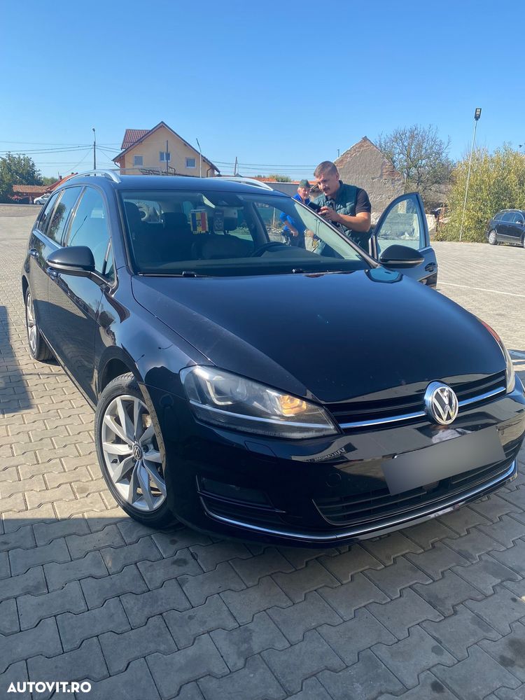 Volkswagen Golf 2.0 TDI DPF DSG Exclusive - 4
