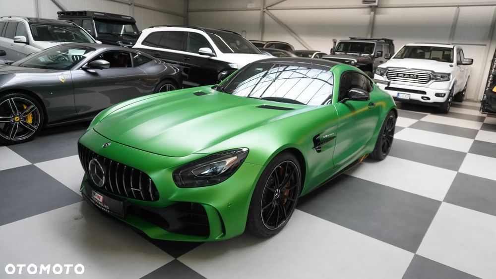 Mercedes-Benz AMG GT - 1