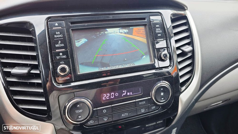 Mitsubishi L200 2.4 DI-D CD Intense Sportbox Strakar 4WD — fotografia 9