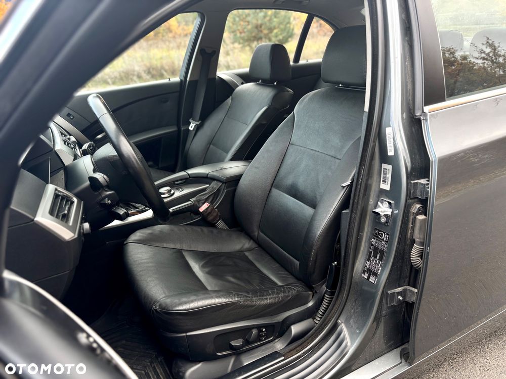 BMW Seria 5 525i - 6