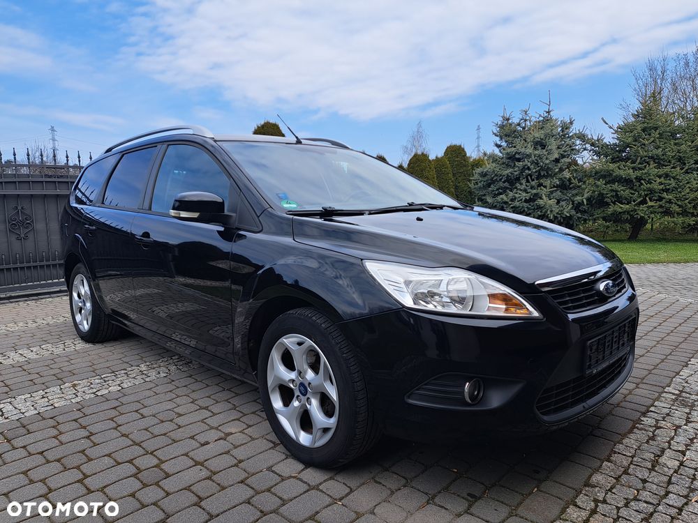 Ford Focus 1.6 16V Ambiente - 2