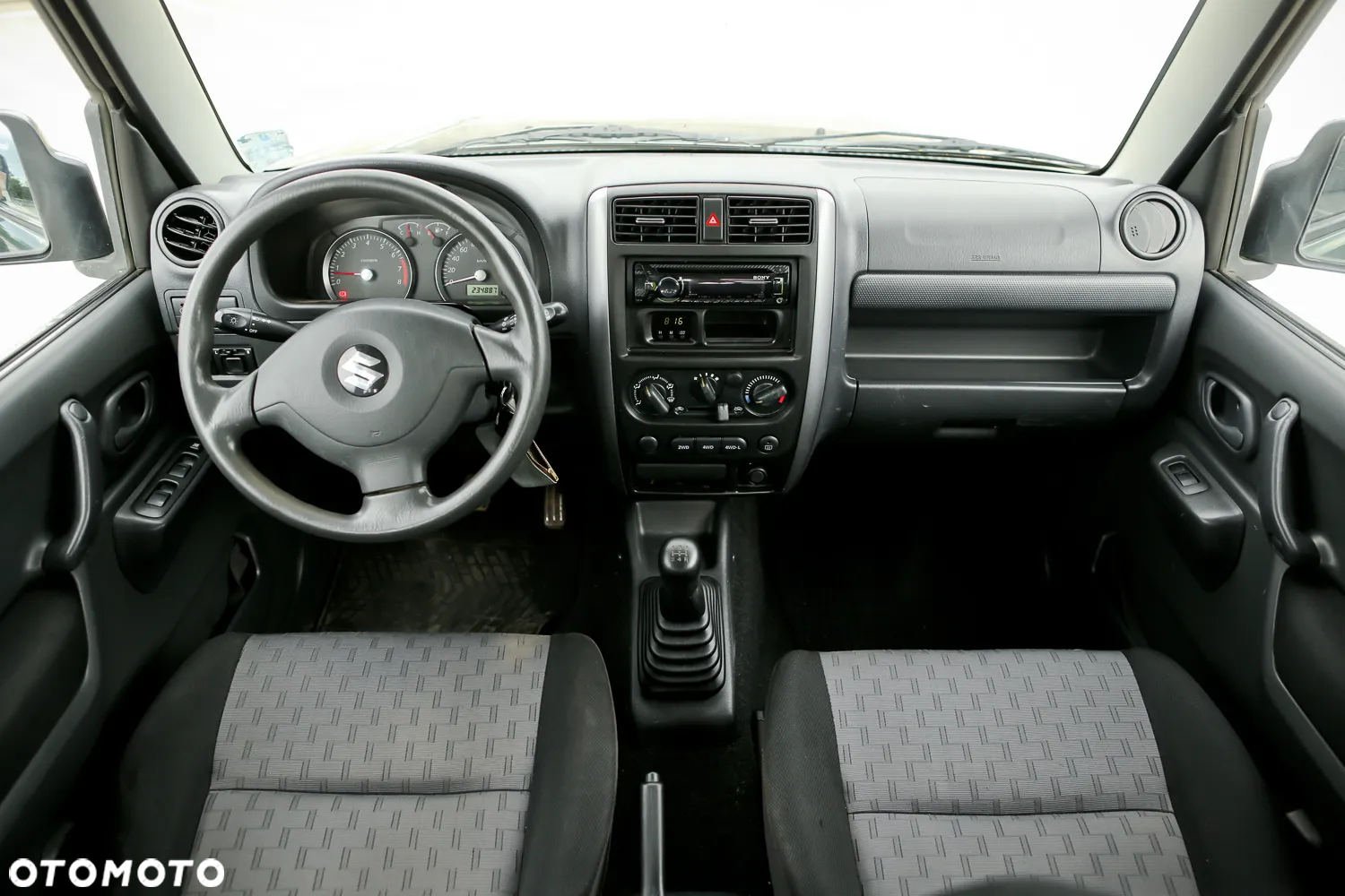 Suzuki Jimny Ranger - 23