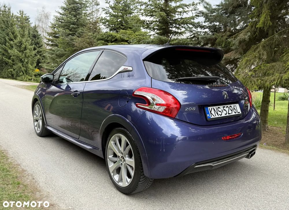 Peugeot 208 GTI 200 THP - 9