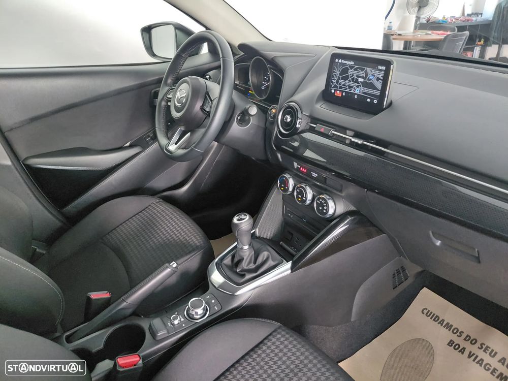 Mazda 2 1.5 Sky-G Evolve Navi - 34