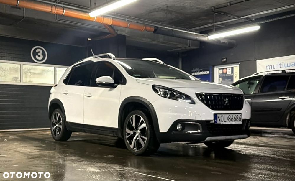 Peugeot 2008 1.2 Pure Tech Allure S&S EAT6 - 1