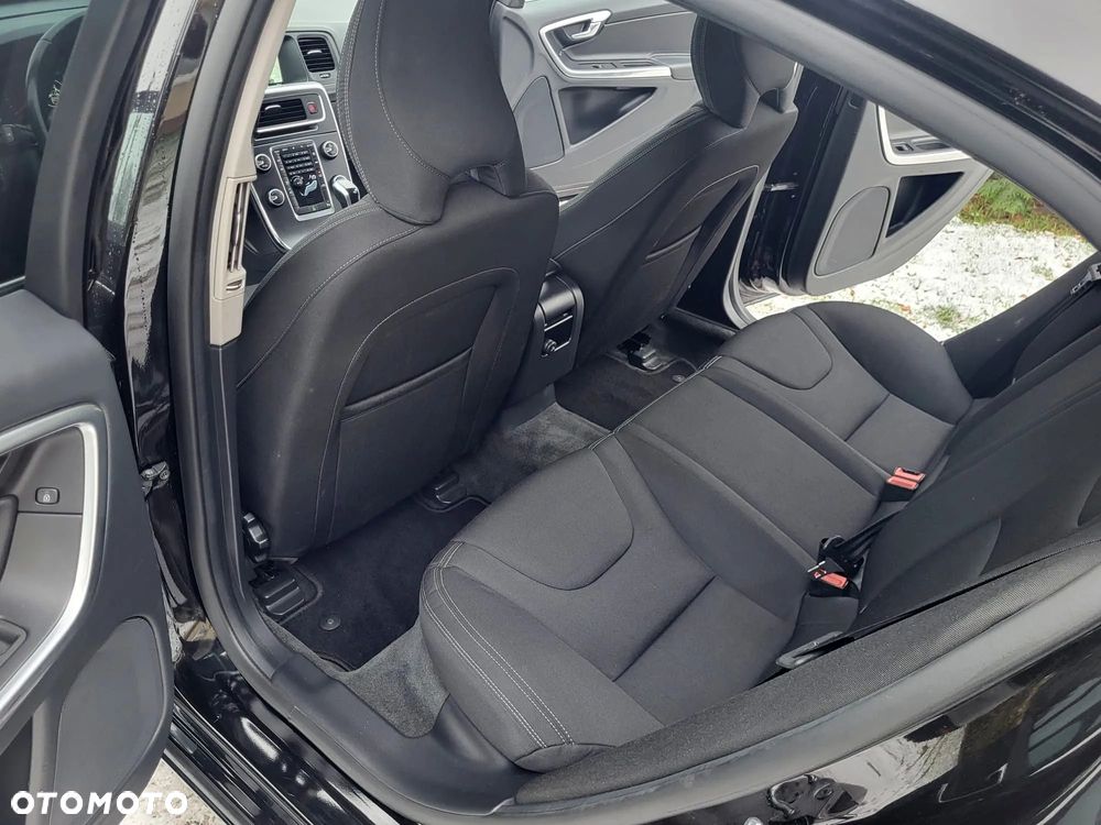 Volvo S60 D2 Momentum - 7