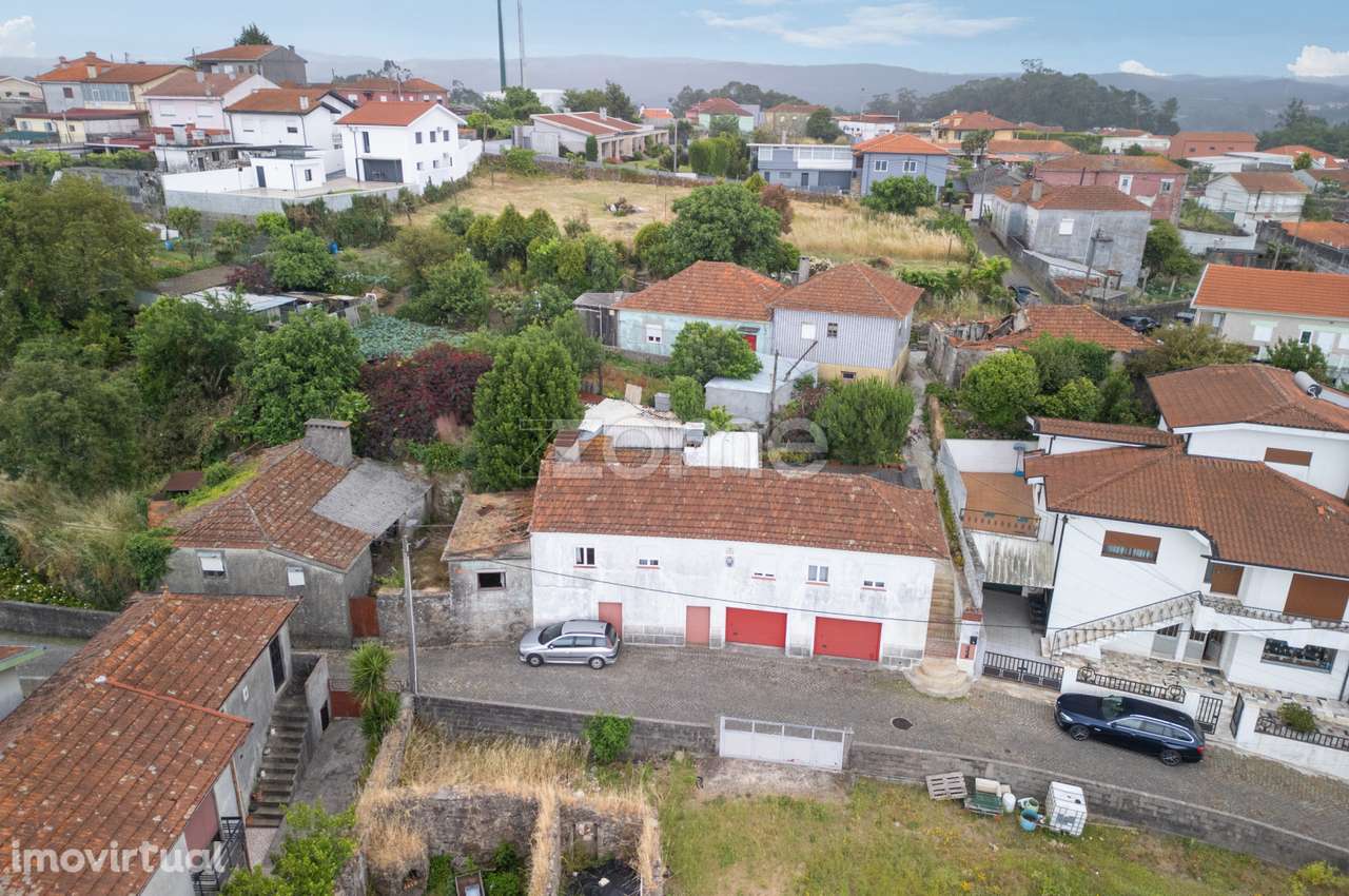 Moradias para recuperar e terreno para construção-Trofa - Grande imagem: 2/23