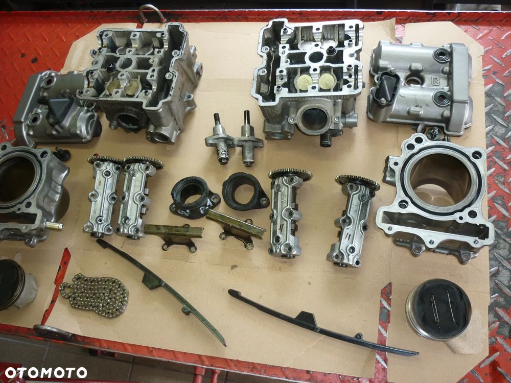 Pokrywa dekiel sprzęgła pompa wody Suzuki SV 650 rok od 2003 - 6