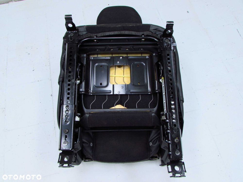 VOLVO XC90 FOTEL SIEDZENIE TYL LEWY MATERIAL II RZAD ISOFIX 02-14 - 7