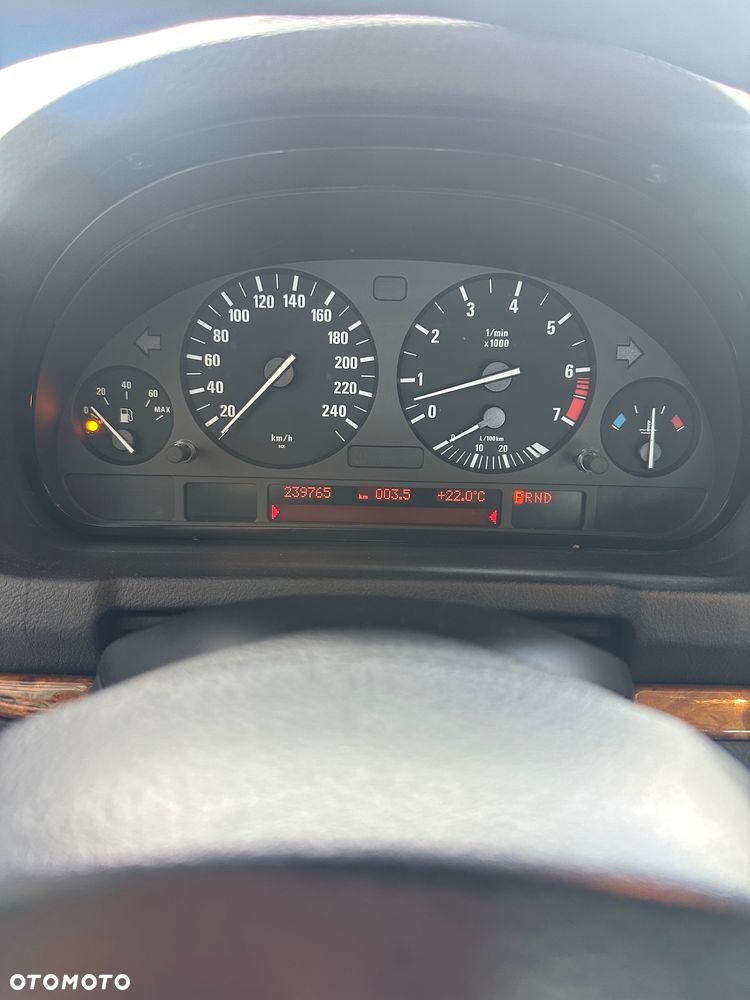 BMW X5 4.4i - 14